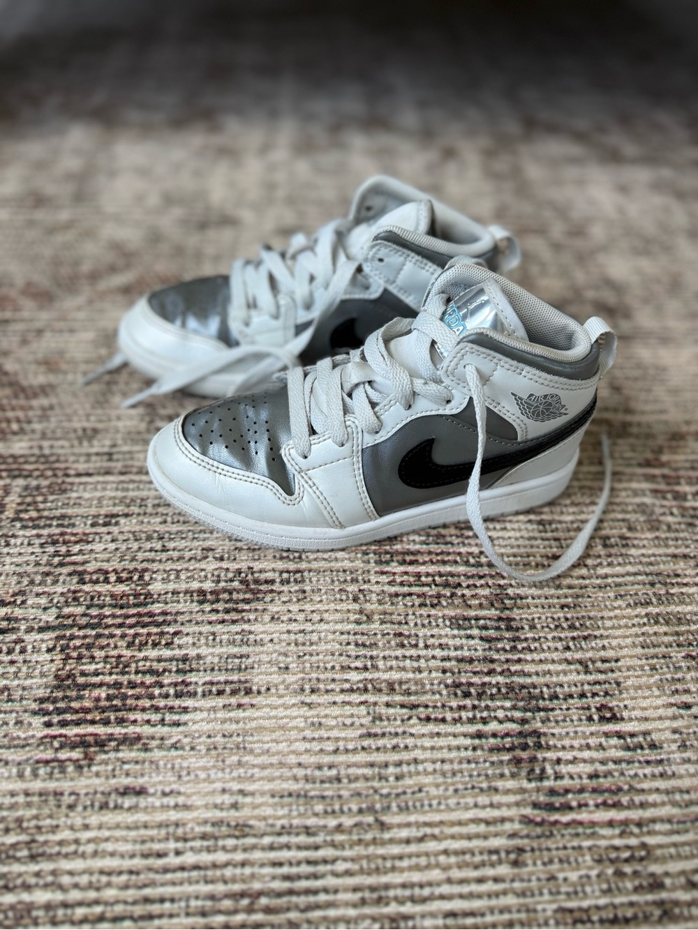 Nike Kids' Mid-Top Air Jordan sneakers